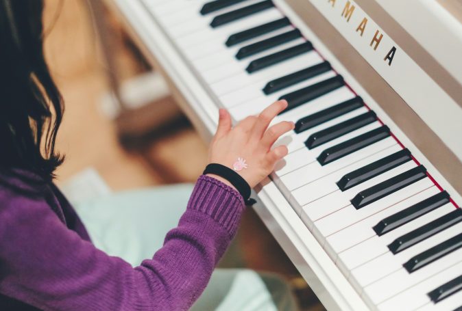 12 Fingerkunst: Untersetzen und Übersetzen am Klavier